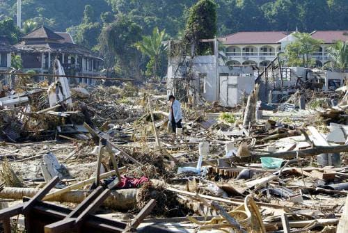 Где часто случаются цунами и как возникает цунами и какие разрушения оно приносит, что делать, чтобы спастись