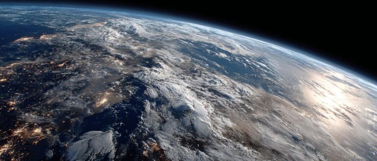 Белое зеркало планеты: как отражение света сдерживает жар