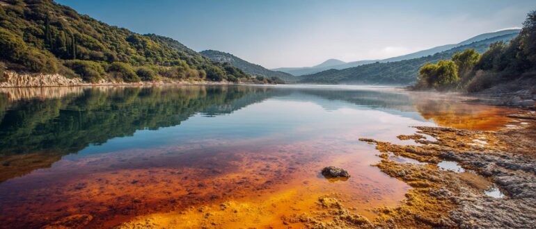 Озёра на пару: тайная работа недр рядом с берегом